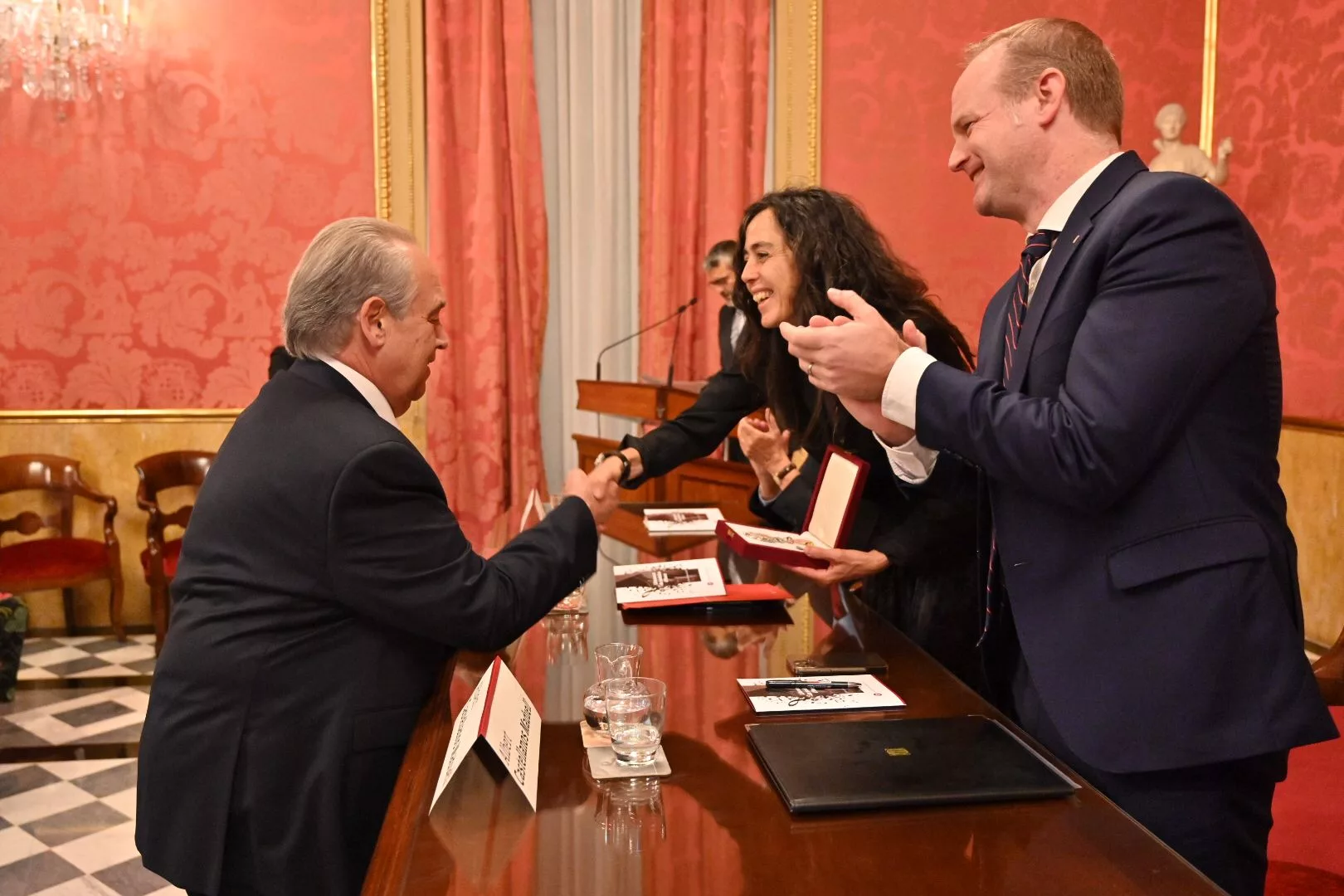 La Cambra de Barcelona ret homenatge a diferents personalitats de l’àmbit empresarial i cameral